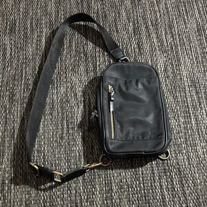 Urban expressions crossbody bag